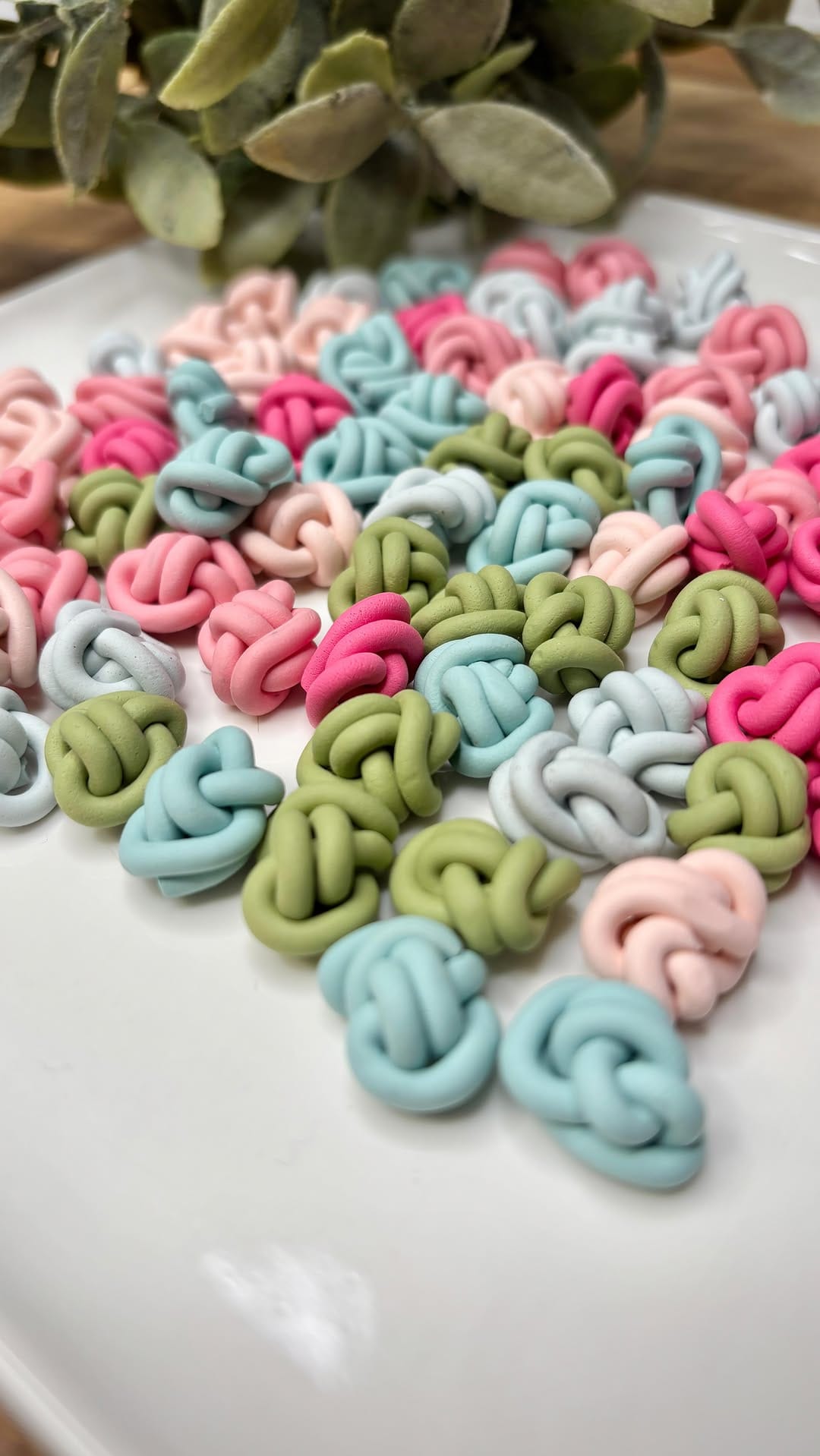 Post 4 by Knightswood Clay House: Polymer Clay Small Shop on Instagram (video)