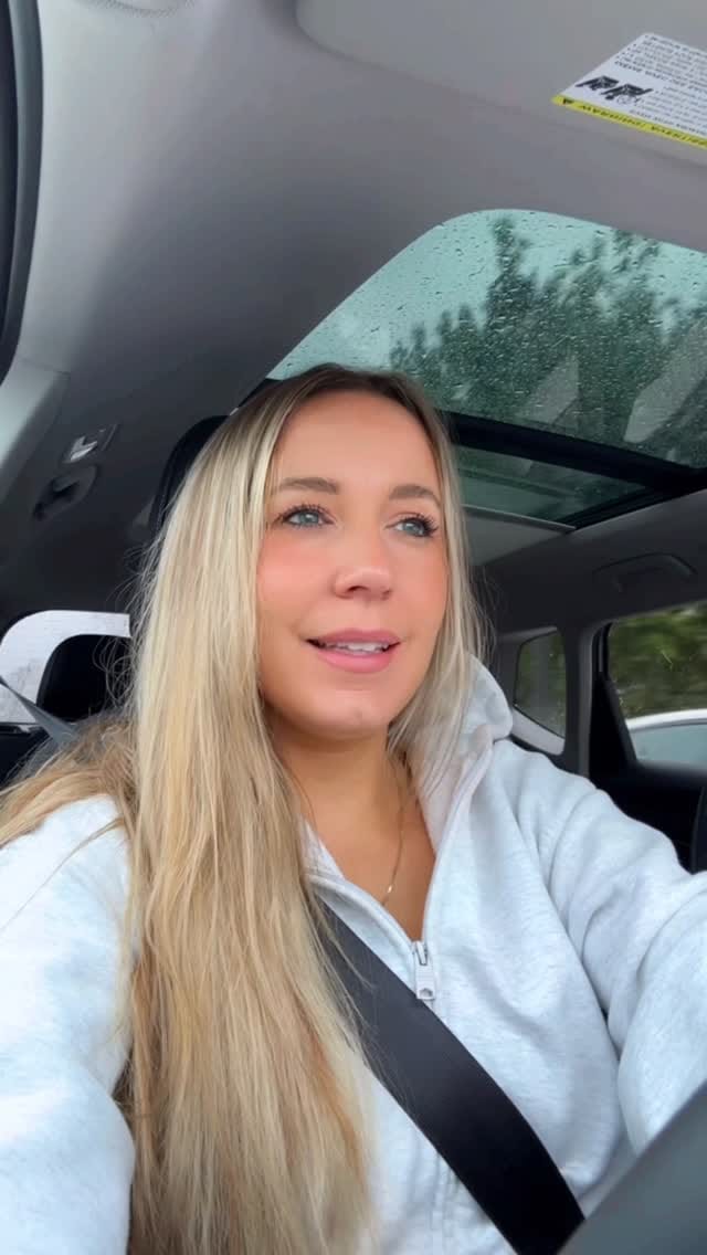 Post 6 by E l y s e  S a u n d e r s on Instagram (video)