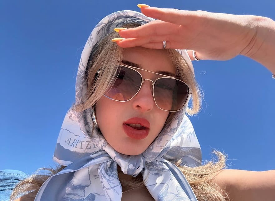 Post 9 by cass on Instagram (carousel)