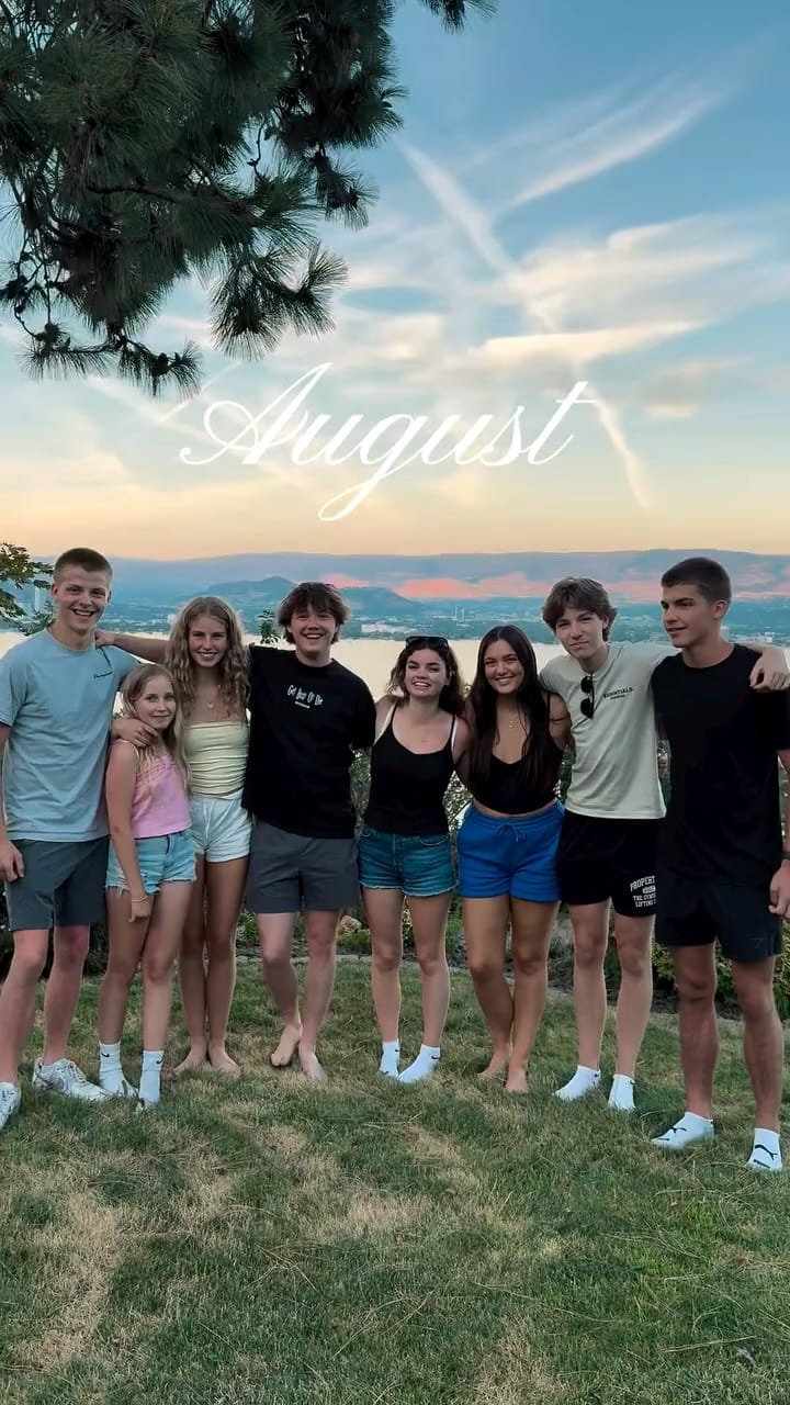 Post 7 by Sharla Pike Photography | professional photographer on Instagram (video)