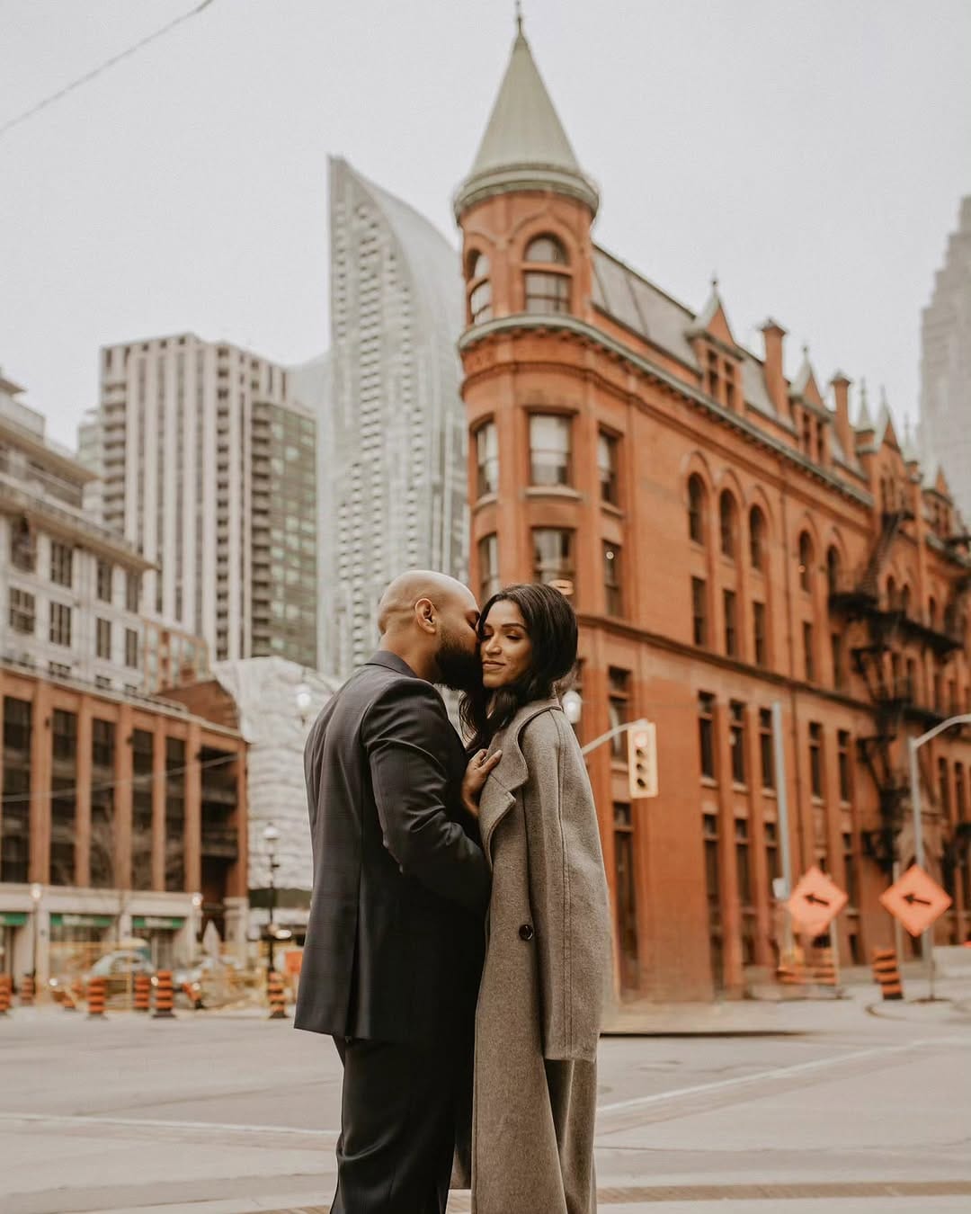 Post 2 by ONTARIO COUPLES PHOTOGRAPHER on Instagram (image)