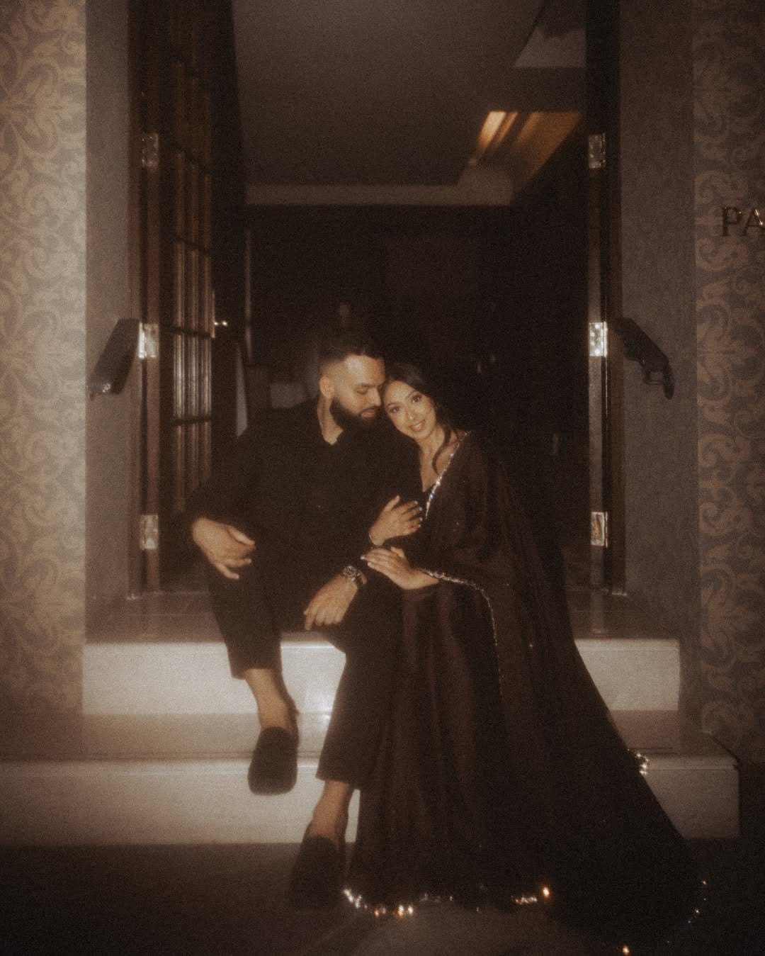 Post 7 by ONTARIO COUPLES PHOTOGRAPHER on Instagram (carousel)