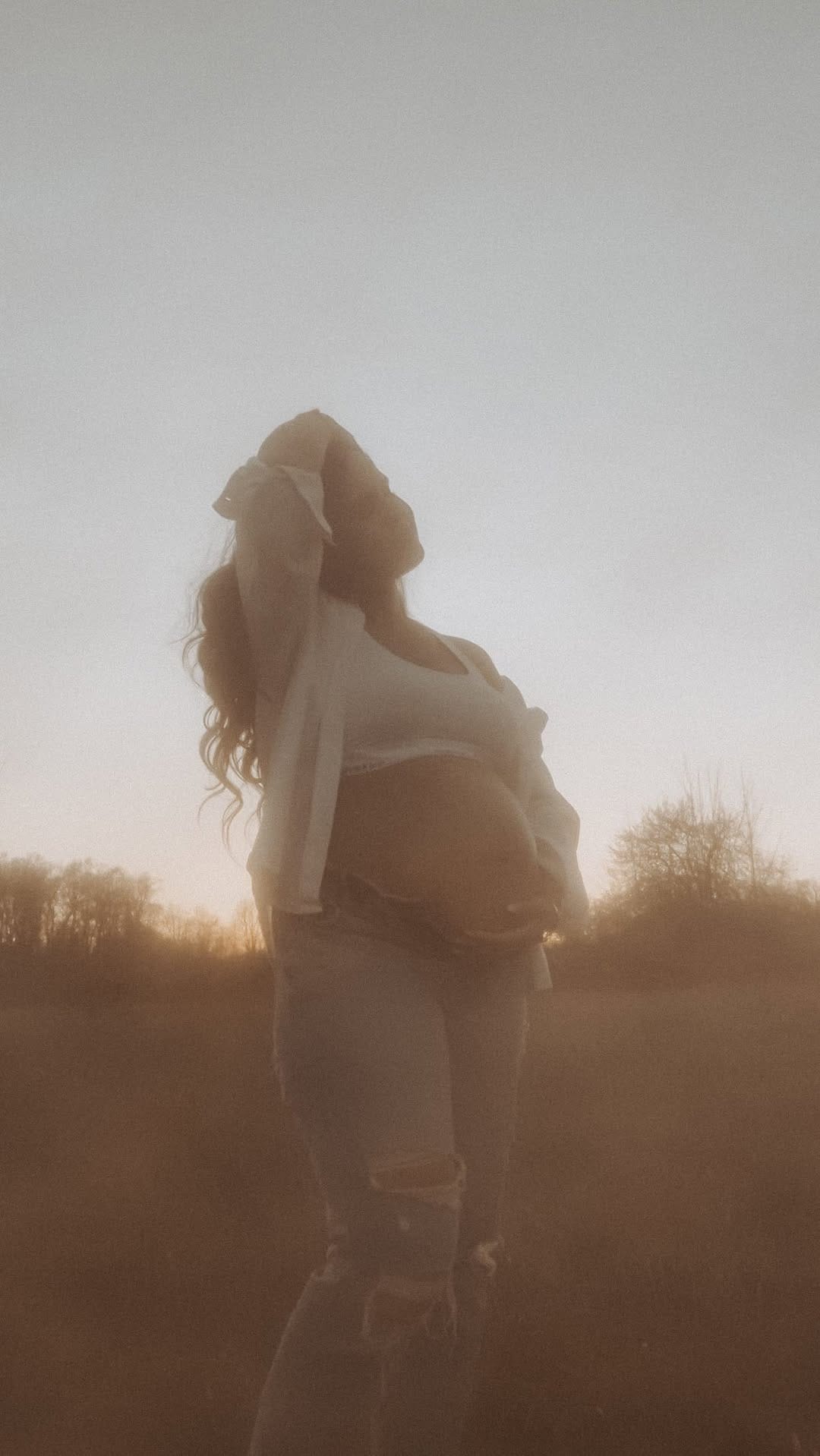 Post 3 by ONTARIO COUPLES PHOTOGRAPHER on Instagram (video)