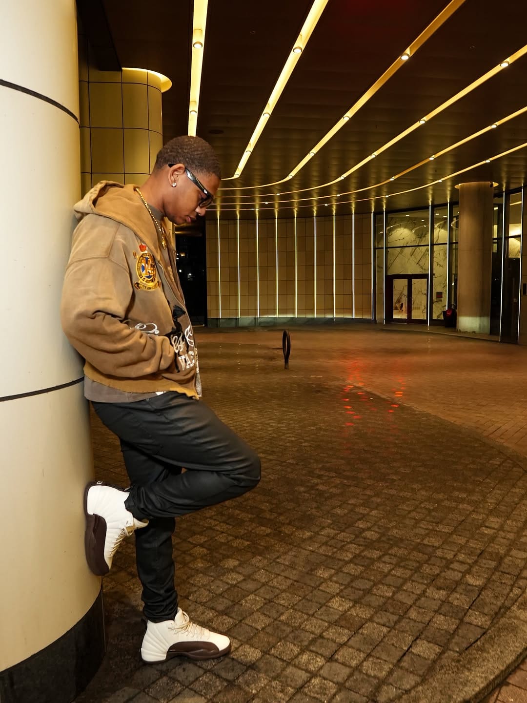 Post 1 by Malachi -  Toronto Photographer 🇨🇦 on Instagram (carousel)