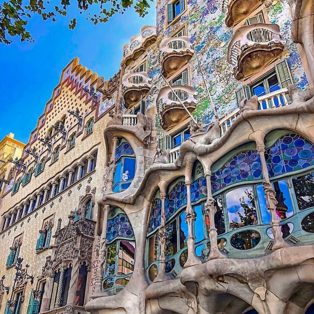 Post 6 by Simon on Instagram (image)
