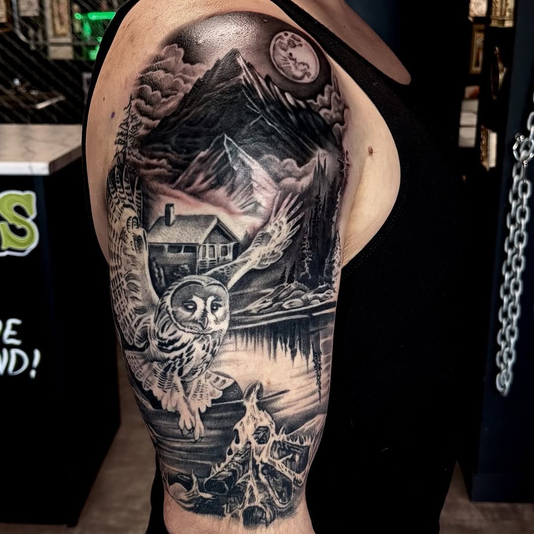 Post 3 by ✨Phoebe✨ Requiem Tattoo on Instagram (image)