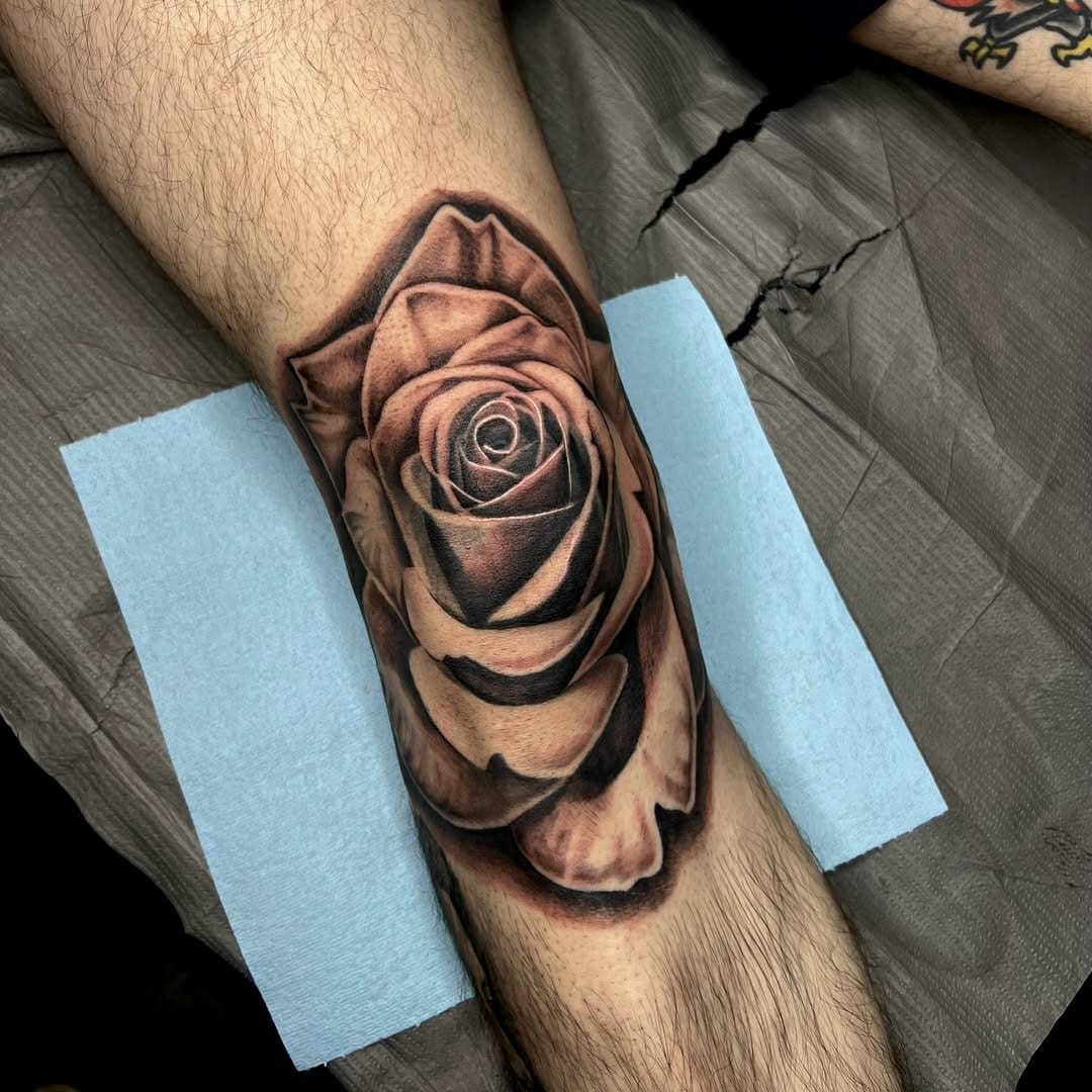 Post 5 by ✨Phoebe✨ Requiem Tattoo on Instagram (carousel)