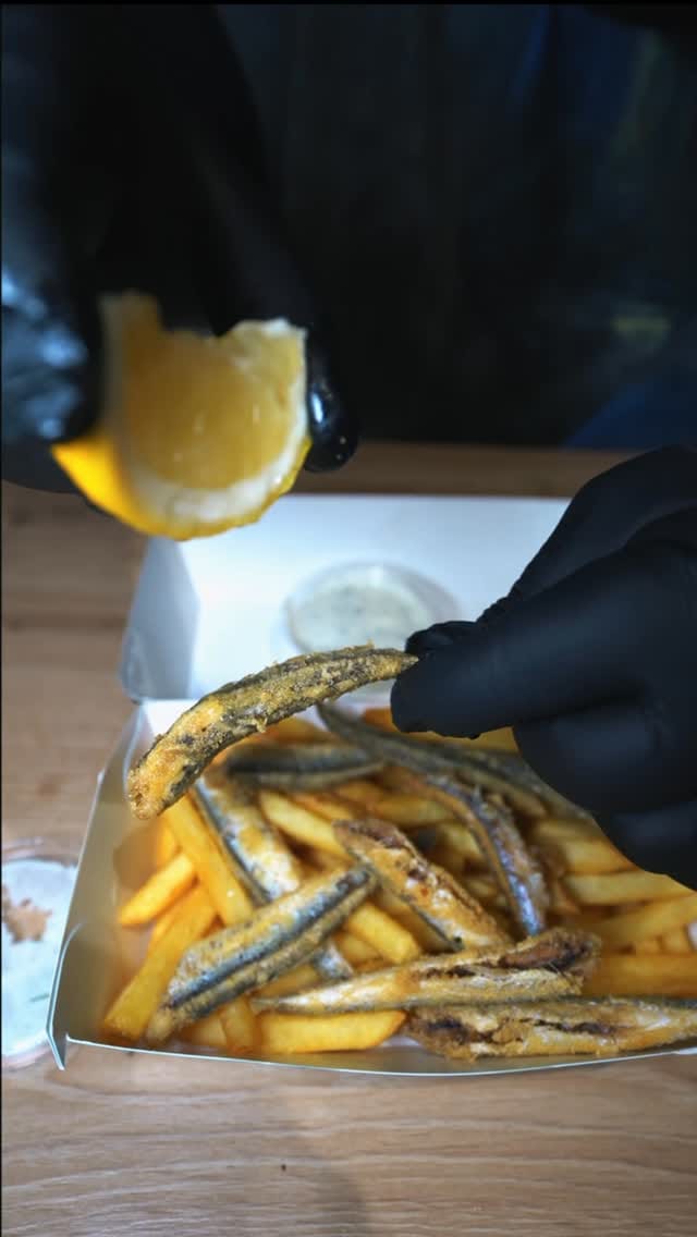 Post 3 by Samake Fish & Seafood on Instagram (video)