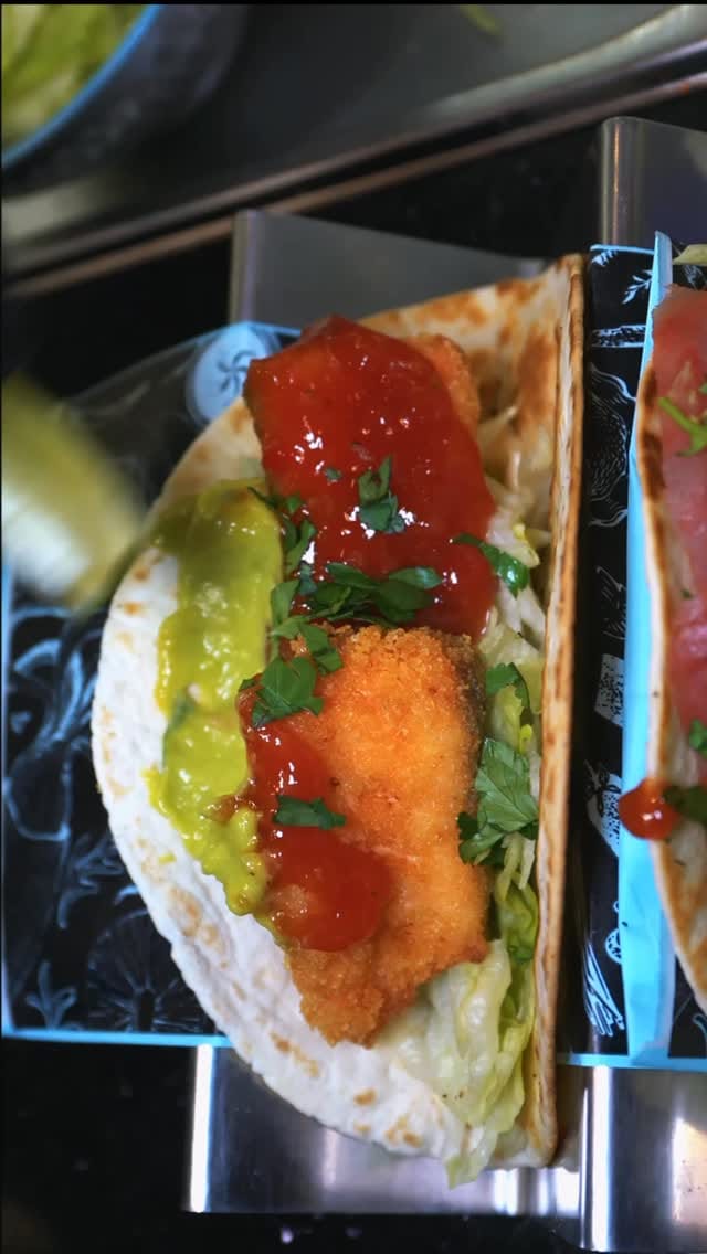 Post 9 by Samake Fish & Seafood on Instagram (video)