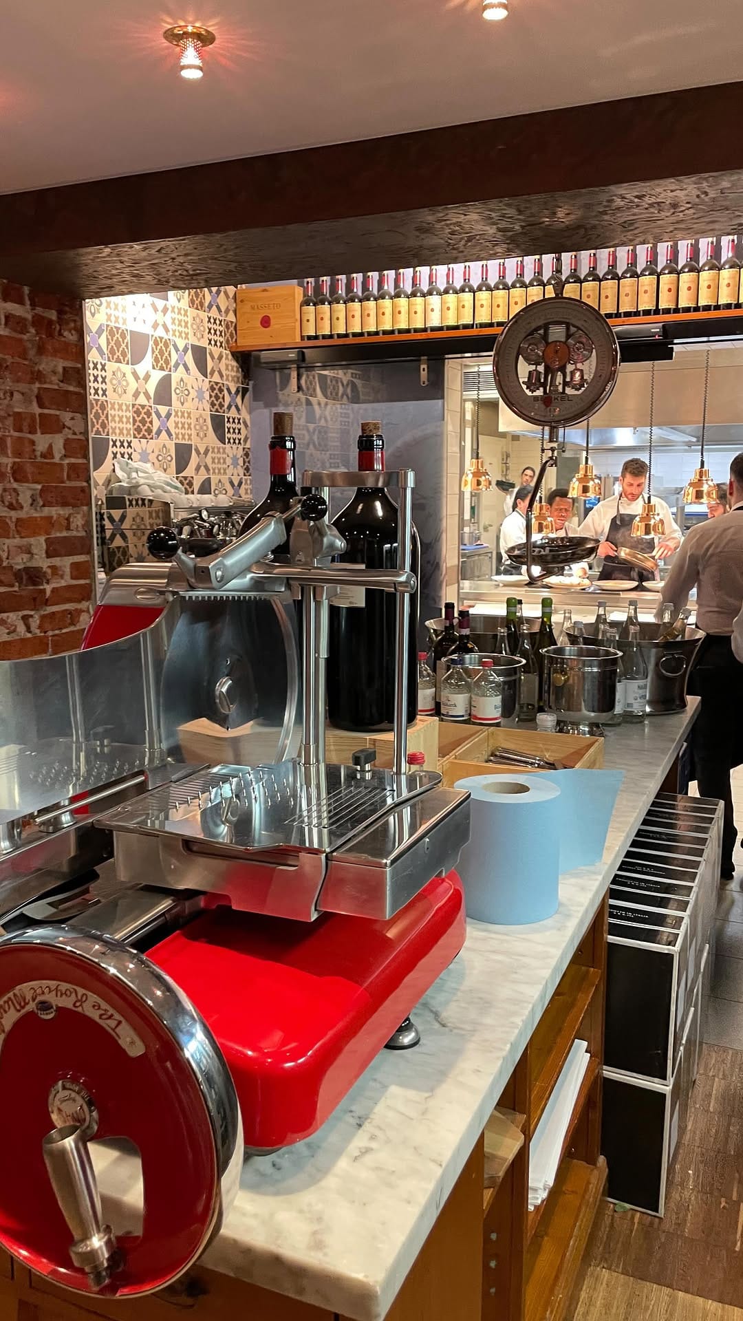 Post 6 by Best Hamburg Restaurant Reviews on Instagram (video)