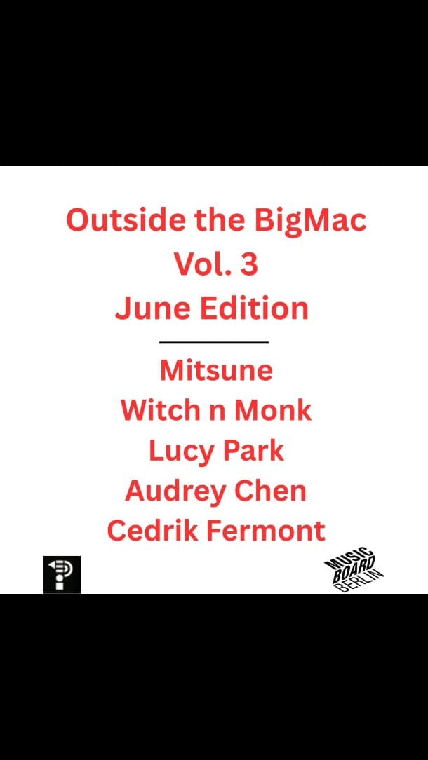Post 5 by Mitsune 蜜音 on Instagram (video)