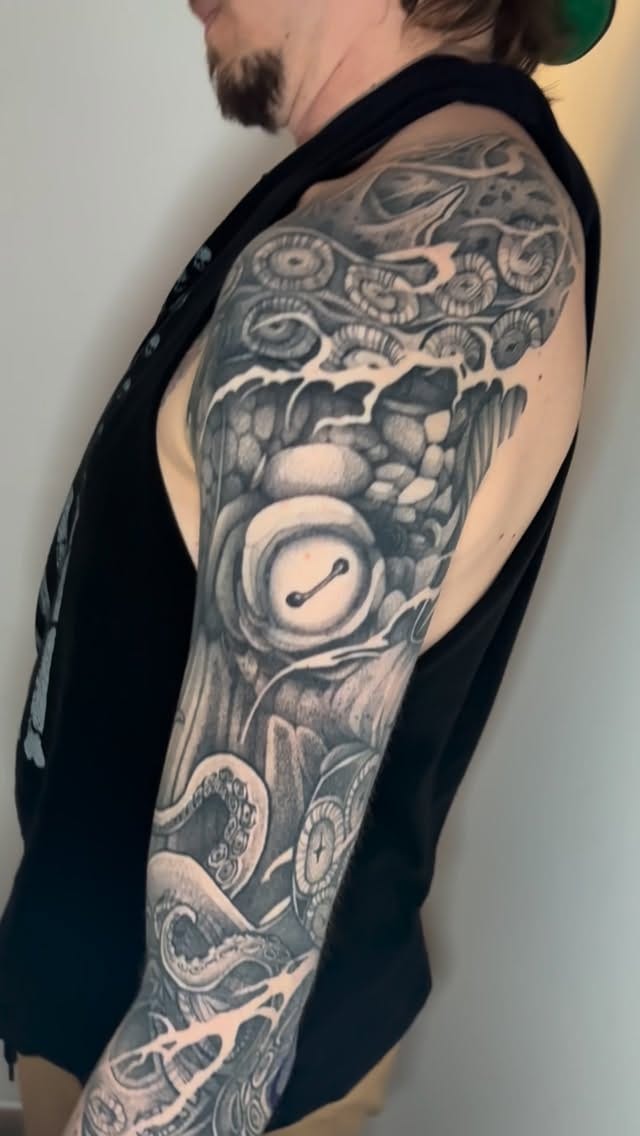 Post 1 by Matt Rodway ▪️ Toronto Tattoo Artist on Instagram (video)
