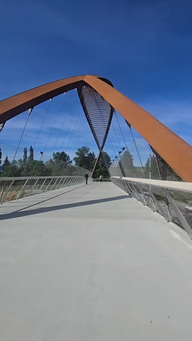 Post 6 by HUB Cycling on Instagram (video)