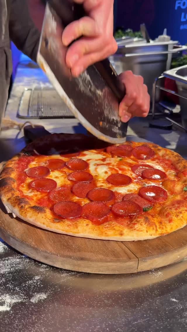 Post 4 by Kristian-Ivan Ivancic / Balkan Küche & Co. on Instagram (video)