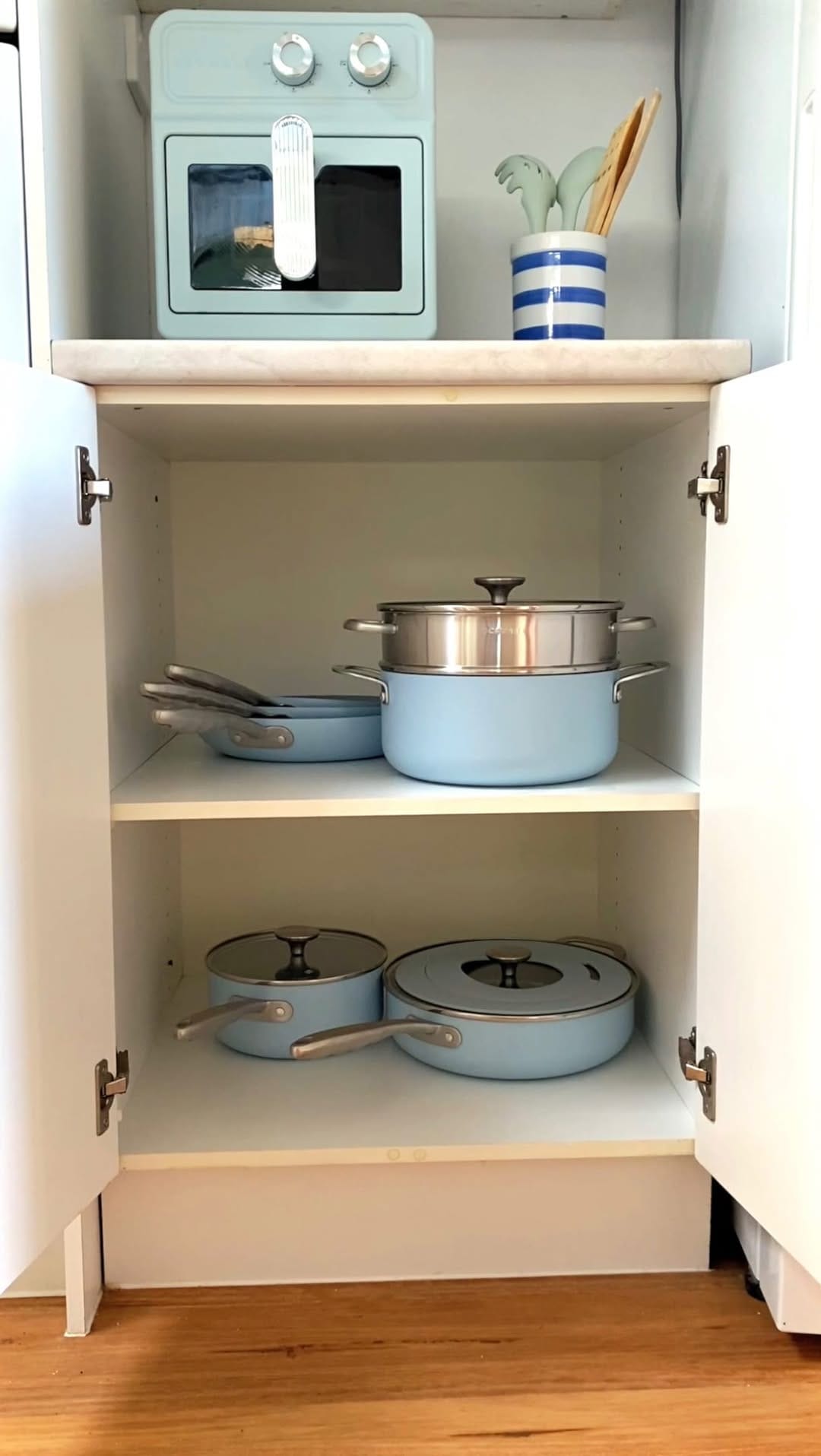Post 5 by Crumble Cookware 🍲 on Instagram (video)