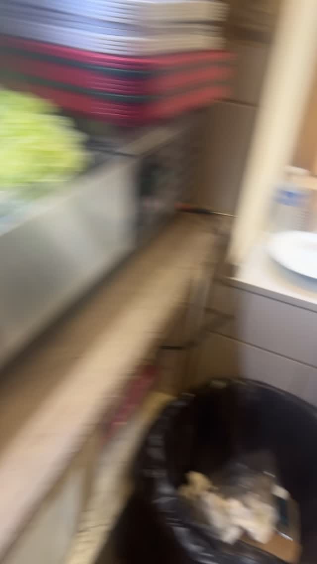Post 2 by süßes frisch - Berliner kebap on Instagram (video)