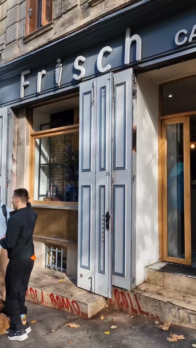 Post 1 by süßes frisch - Berliner kebap on Instagram (video)