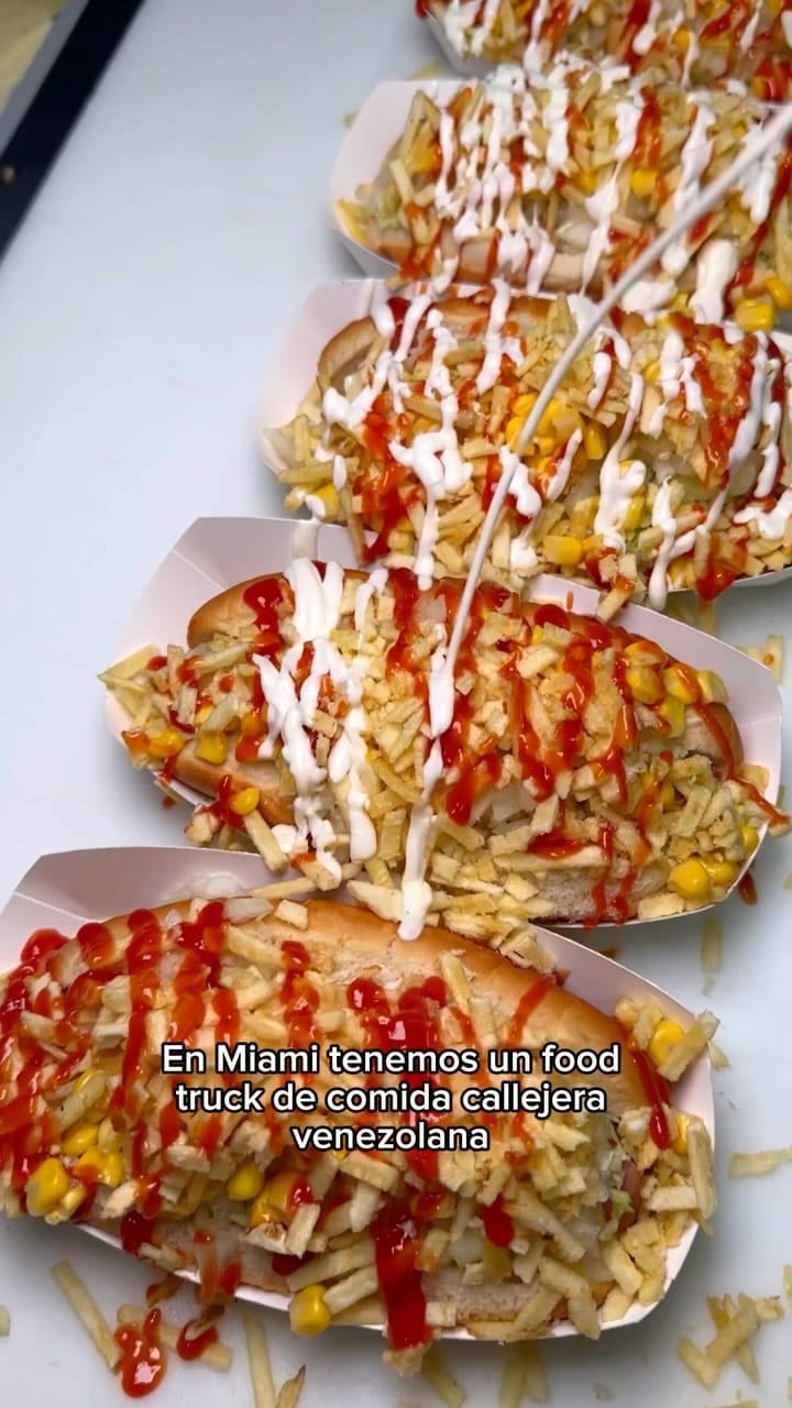 Post 8 by El Lider Miami on Instagram (video)