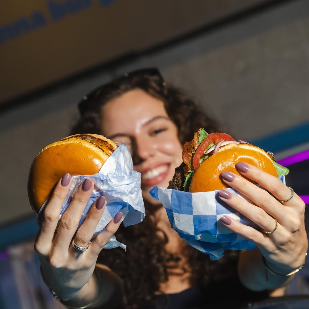 Post 5 by WANNA BURGER JOINVILLE on Instagram (carousel)