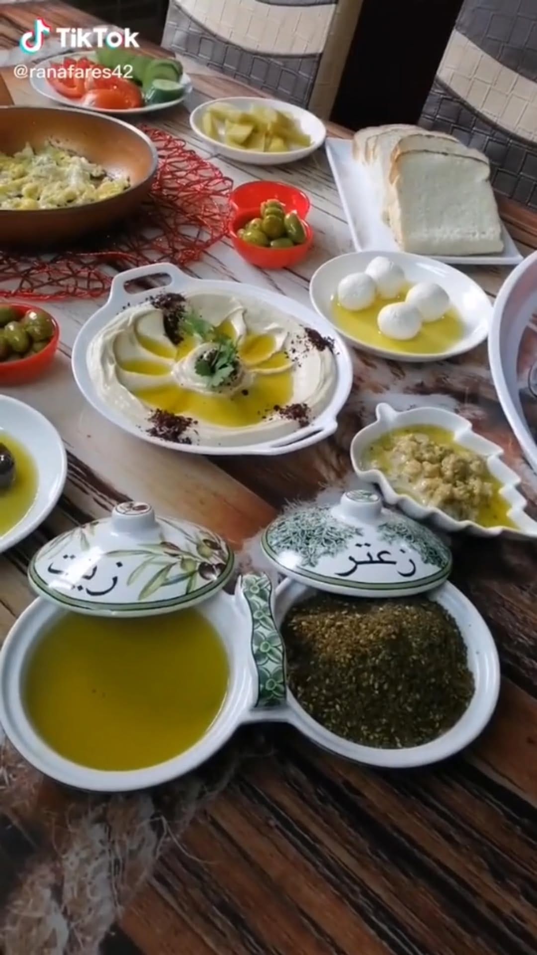 Post 4 by طبخكم & وصفات سهلة ولذيذة😍 on Instagram (video)