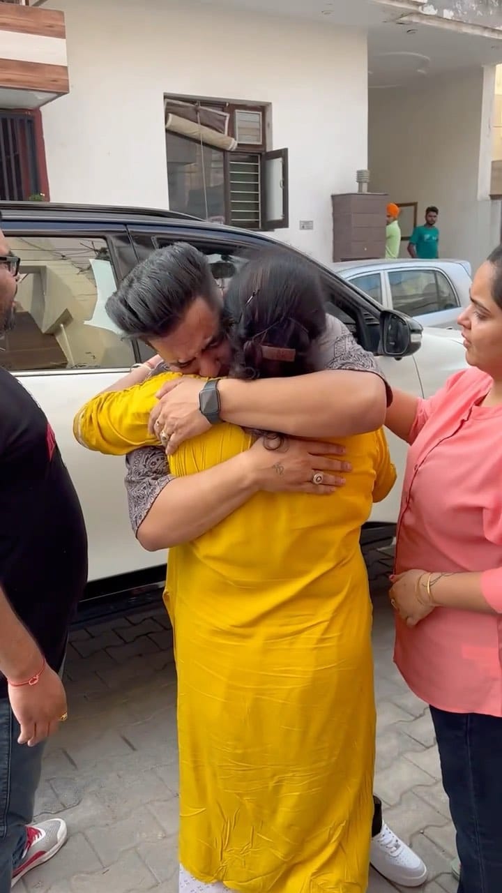 Post 9 by ritik sammi on Instagram (video)