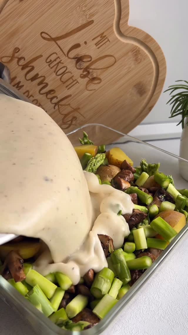 Post 3 by Hatice‘s Rezepte on Instagram (video)