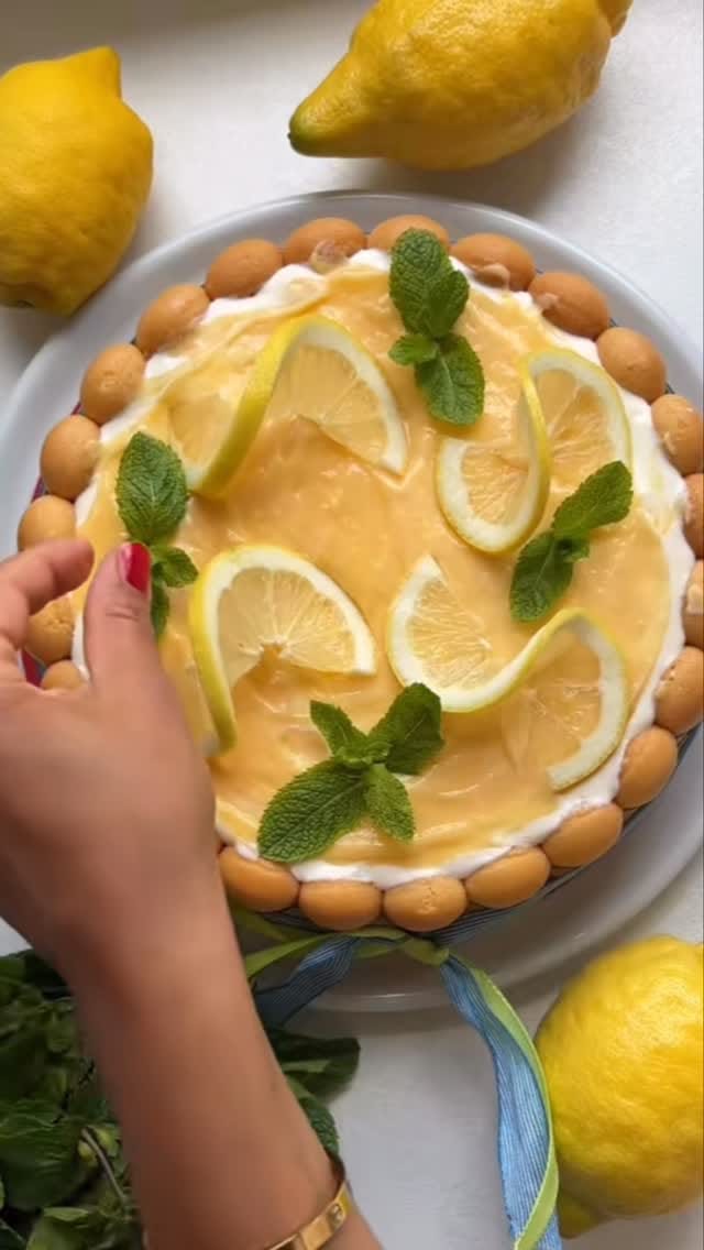 Post 4 by Hatice‘s Rezepte on Instagram (video)