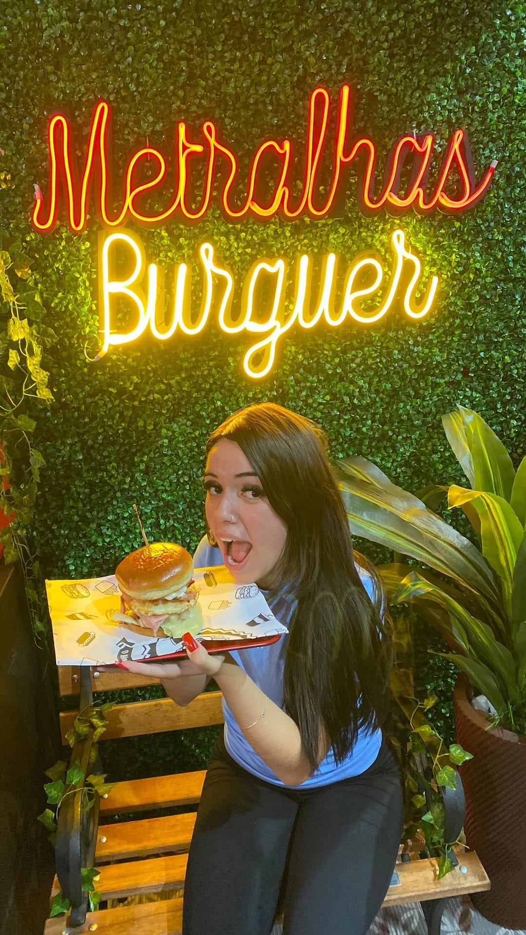 Post 8 by metralhas burguer ZN - SP on Instagram (video)