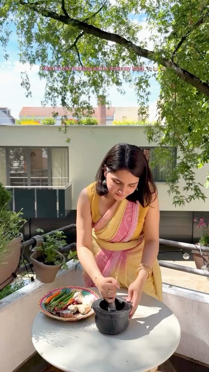 Post 4 by Ayesha Mahboob on Instagram (video)