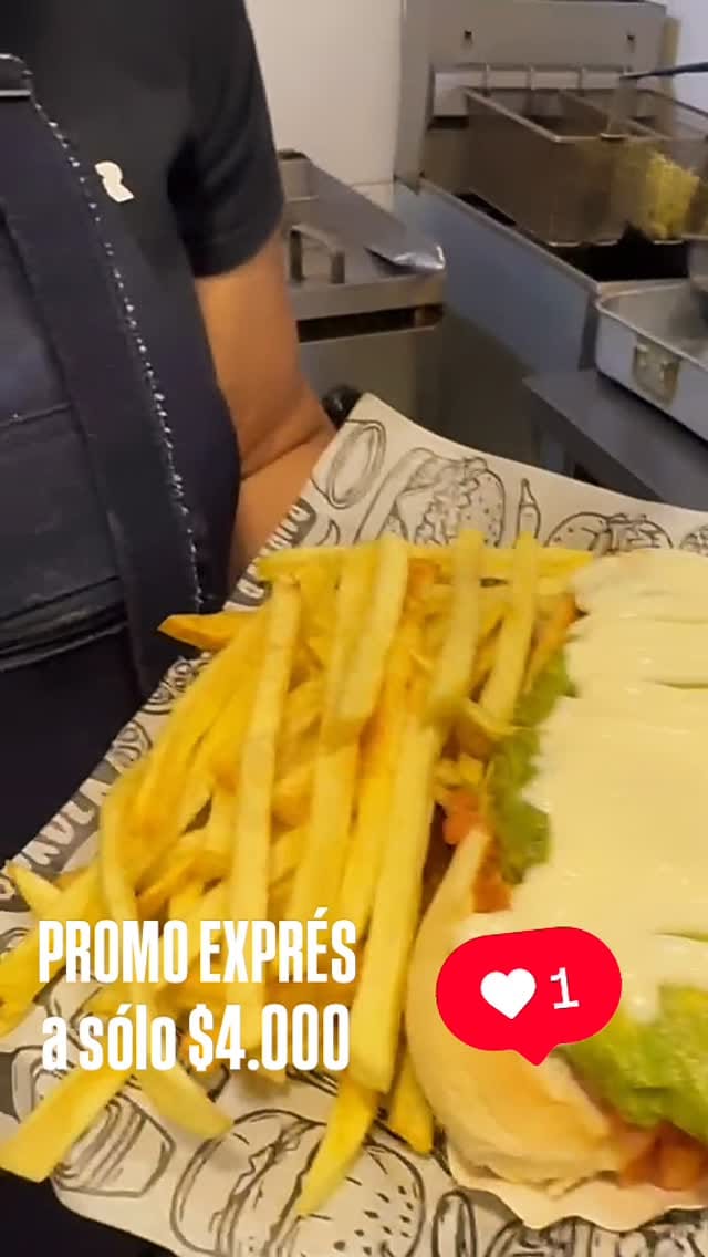 Post 4 by Comida rapida on Instagram (video)