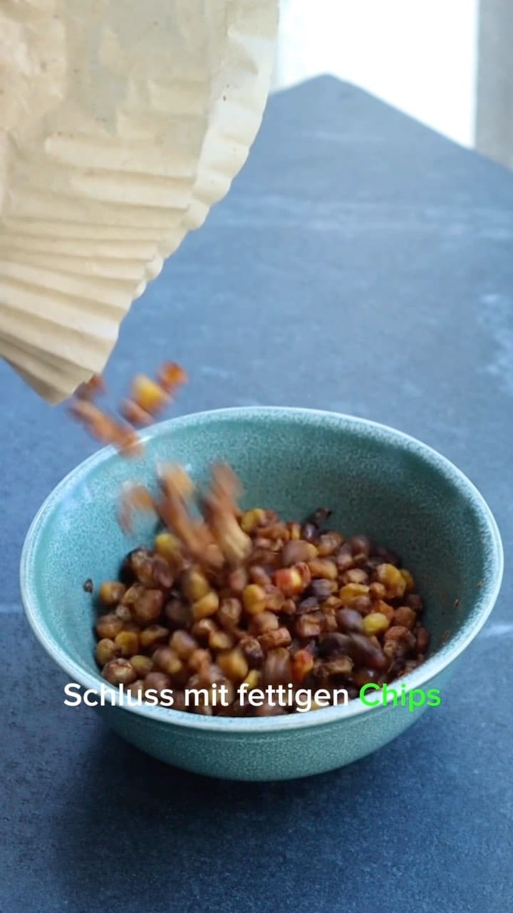 Post 10 by Vegetarische & Vegane Rezepte on Instagram (video)