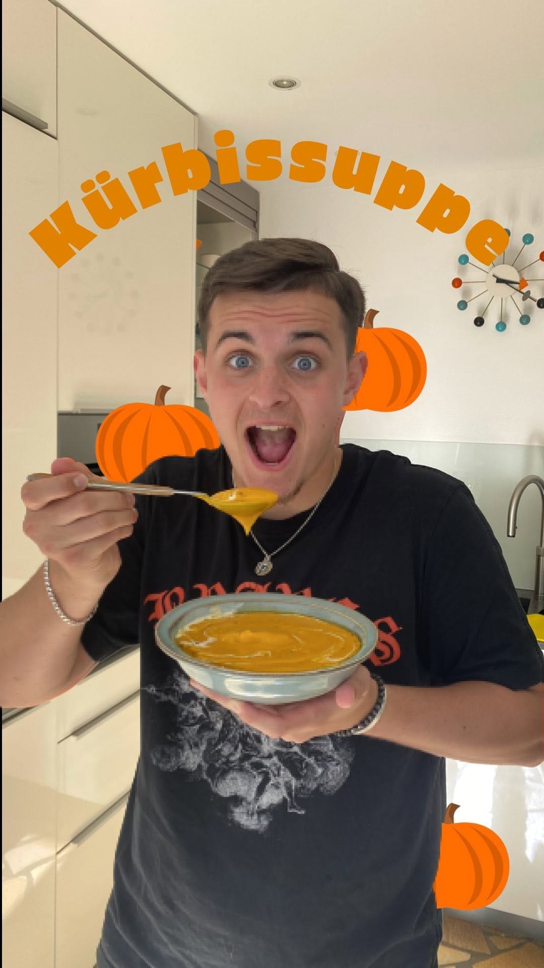 Post 5 by Vegetarische & Vegane Rezepte on Instagram (video)