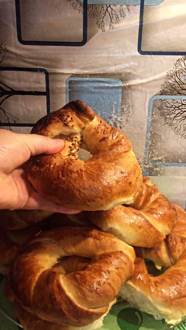 Post 4 by 🌺 on Instagram (video)