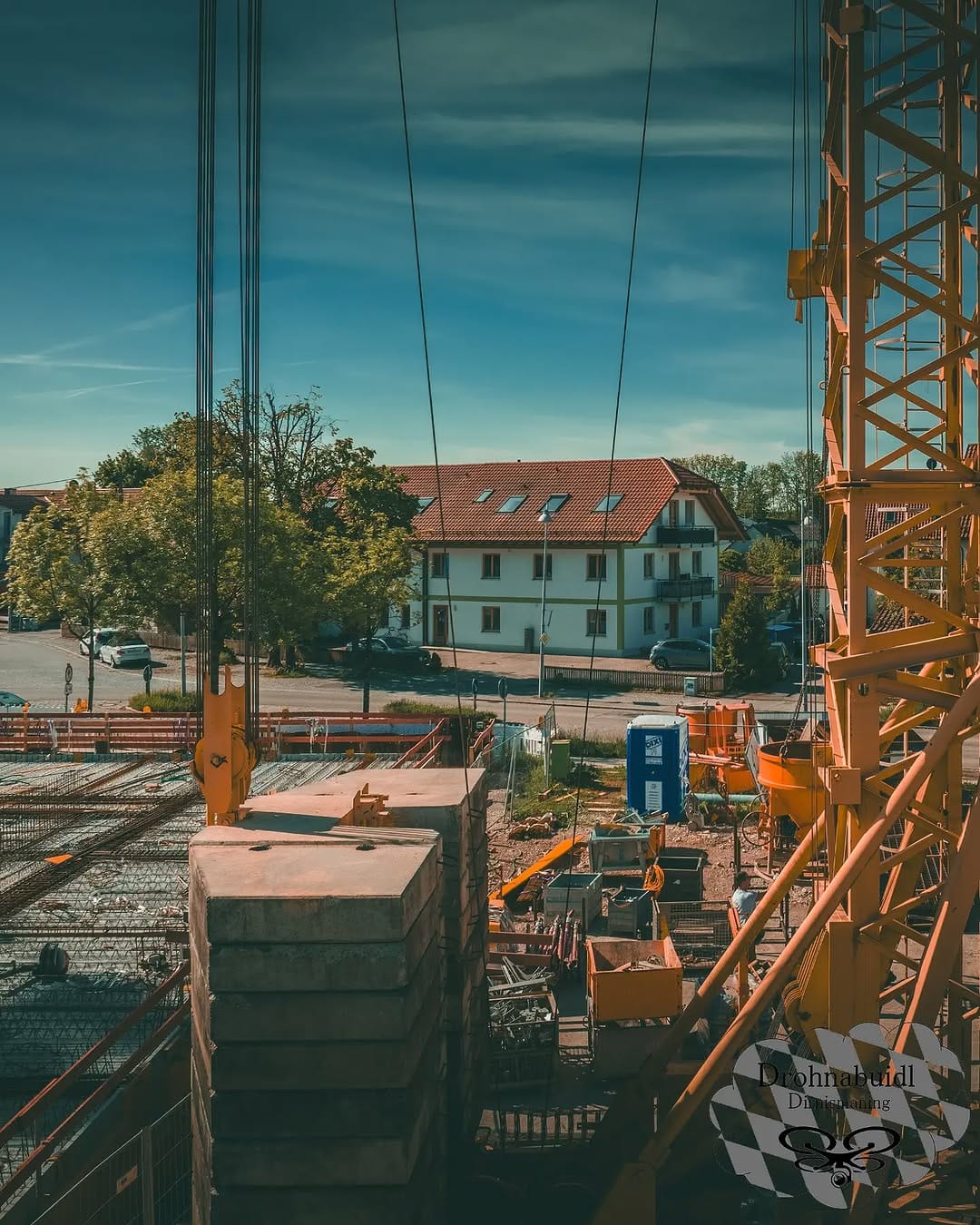 Post 2 by Ralf Hallmann | Drohnenpilot und Fotograf on Instagram (carousel)