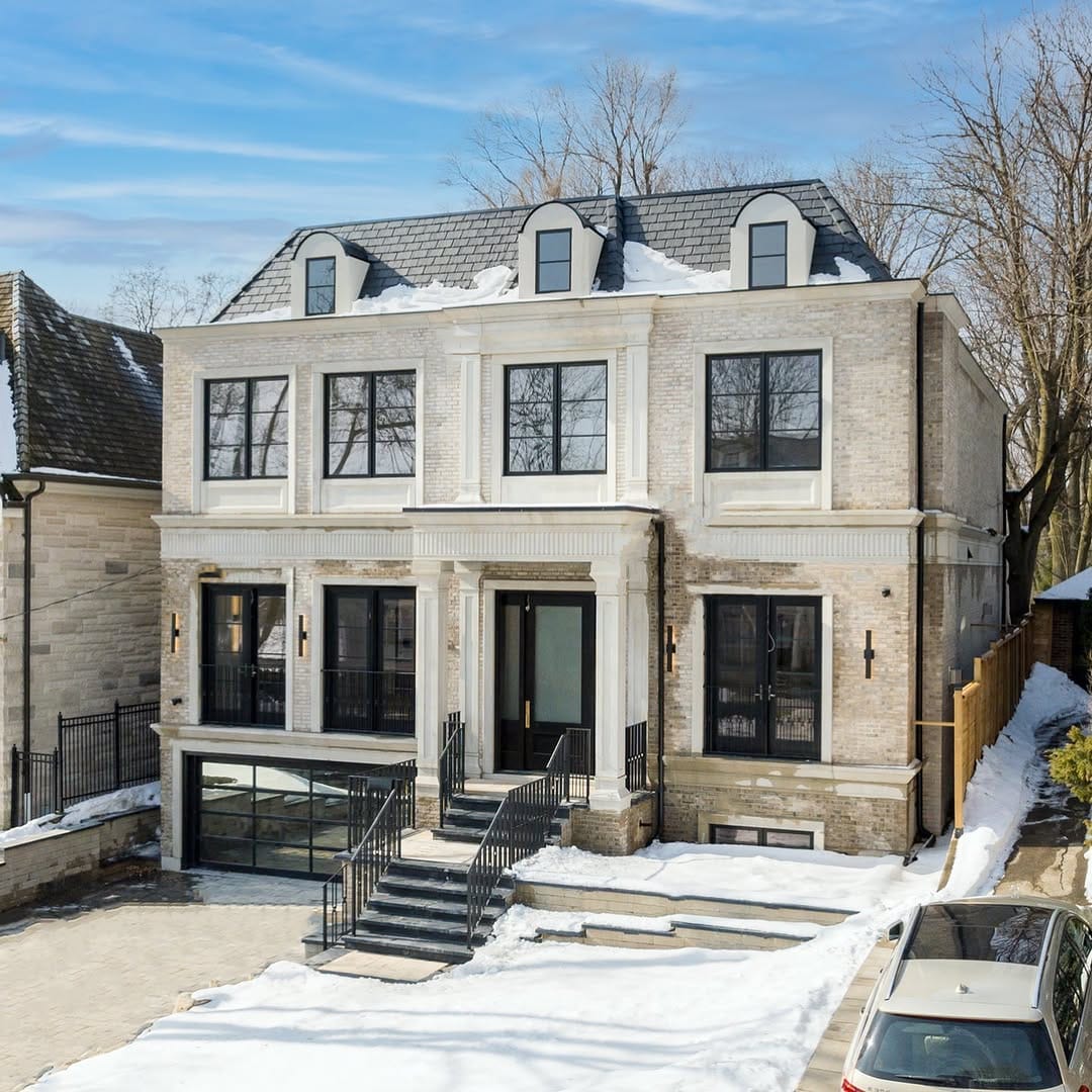 Post 8 by Toronto Levels | Real Estate on Instagram (carousel)