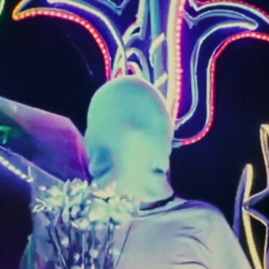 Post 4 by Helem Montréal on Instagram (video)