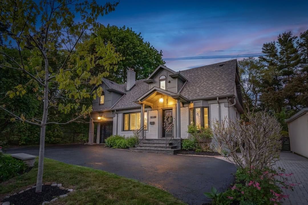 Post 1 by Andrea Hanak | Toronto Realtor | REMAX Your Community Realty on Instagram (carousel)