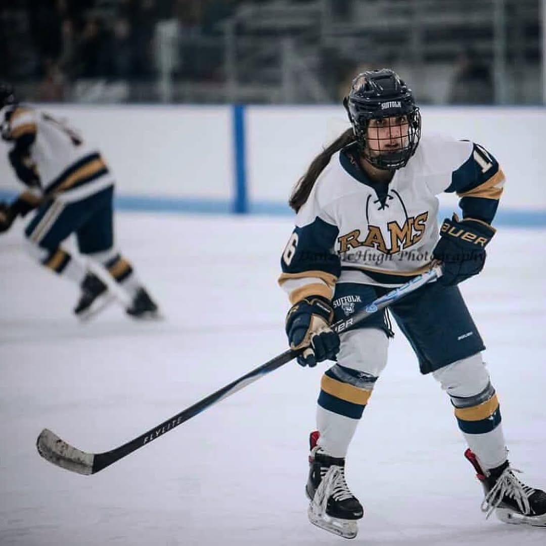 Post 5 by Apna Hockey on Instagram (carousel)