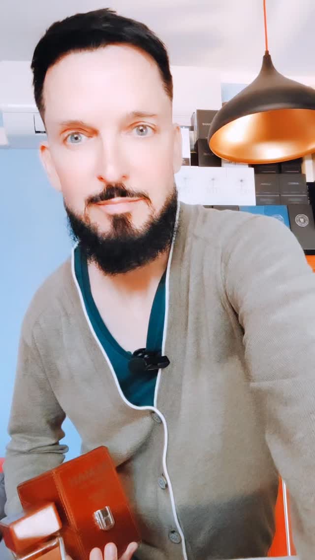 Post 4 by Almah Parfums 1948 on Instagram (video)