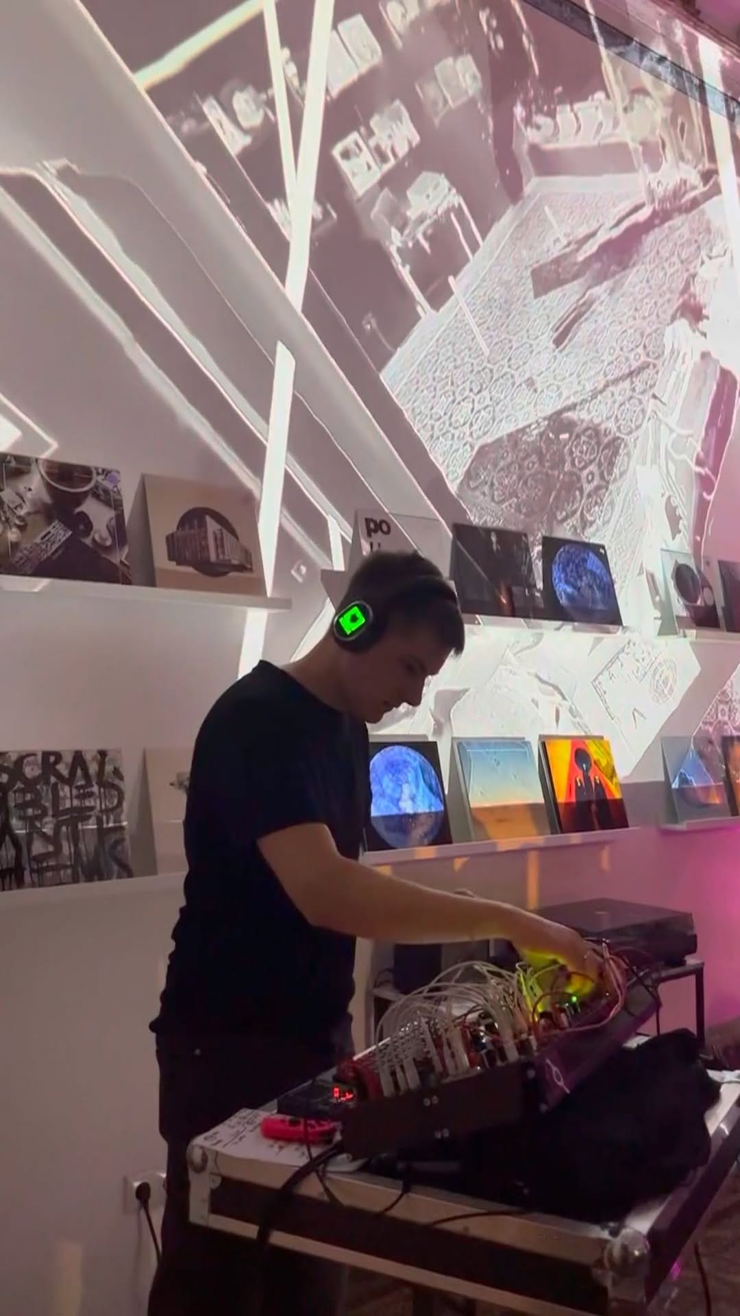 Post 1 by Modularfield on Instagram (video)