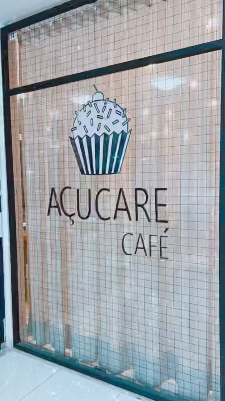 Post 8 by Açucare Café on Instagram (video)