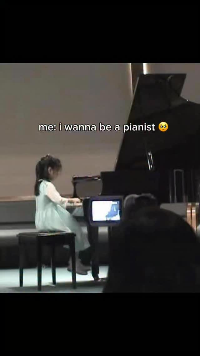 Post 4 by claire 🧸 on Instagram (video)