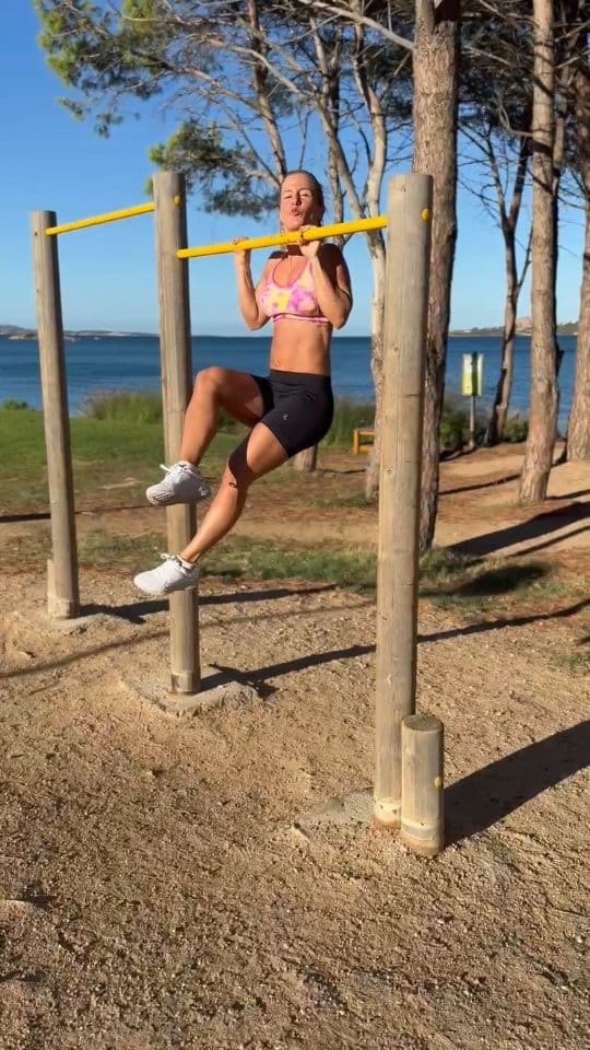 Post 9 by Annina Lehmann on Instagram (video)
