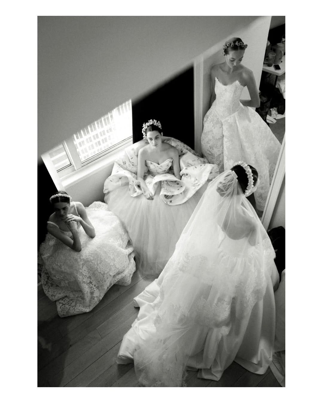 Post 6 by Myriam Ménard on Instagram (carousel)