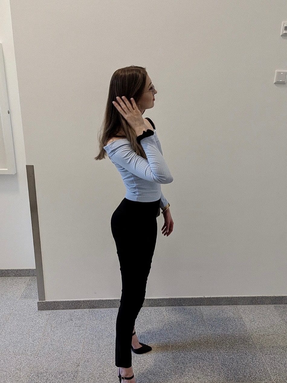 Post 9 by 𝐌𝐈𝐂𝐇𝐄𝐋𝐋𝐄 on Instagram (carousel)