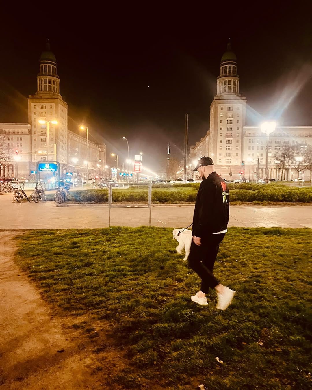 Post 9 by Pat on Instagram (carousel)