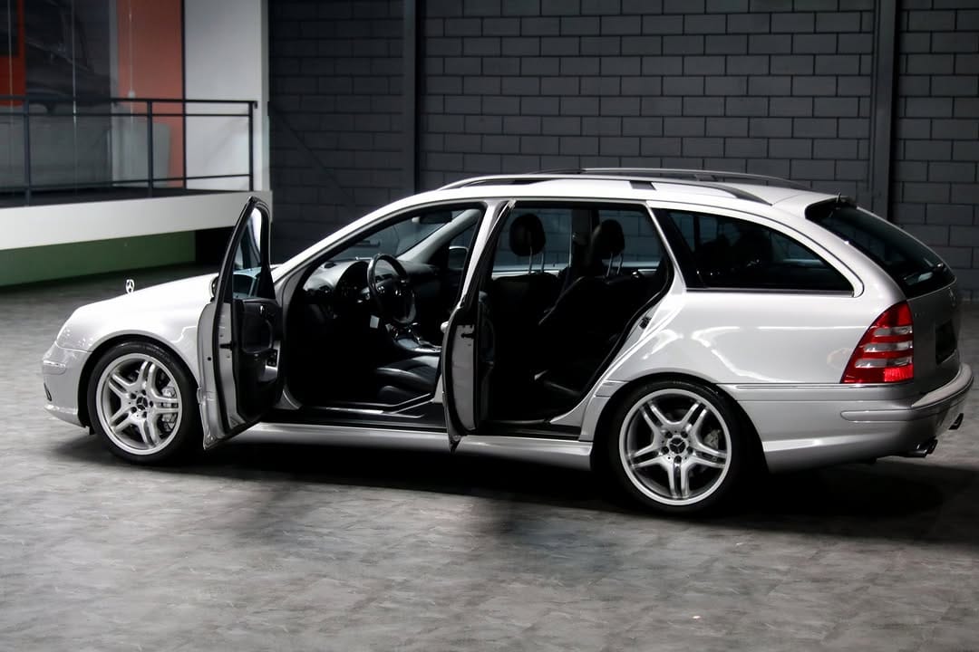 Post 3 by Bömer & VanOch Cars on Instagram (carousel)
