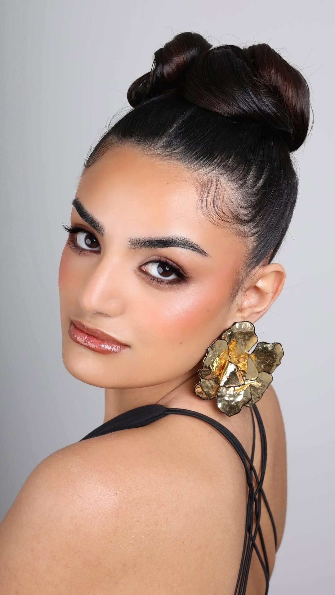 Post 6 by Bahar Barani on Instagram (video)