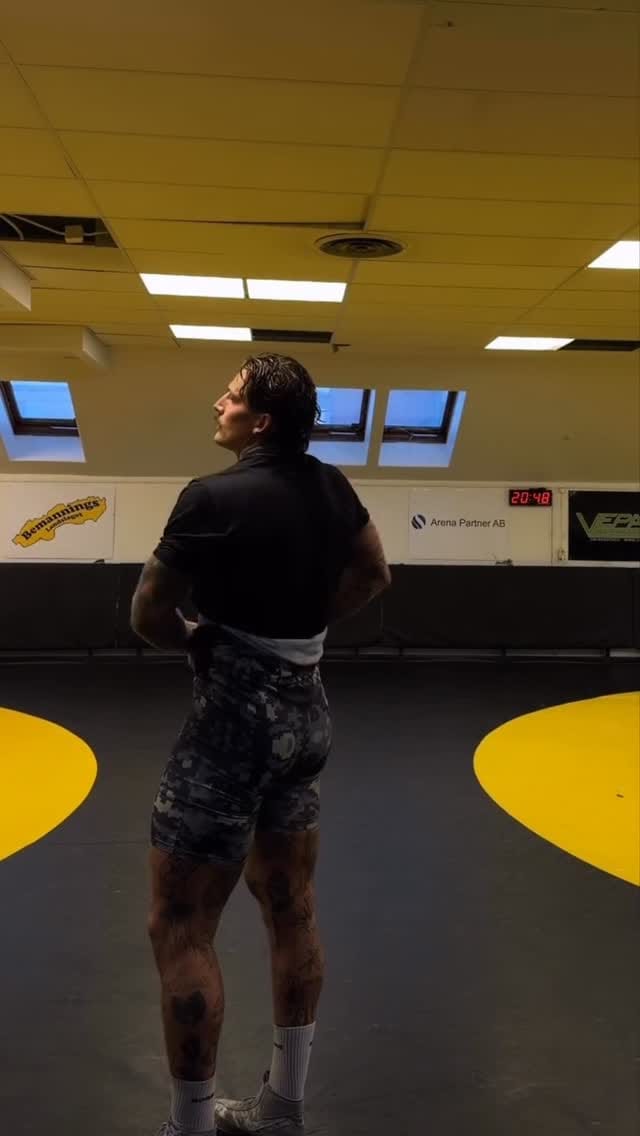 Post 1 by Zoe - Tattoo Artist on Instagram (video)