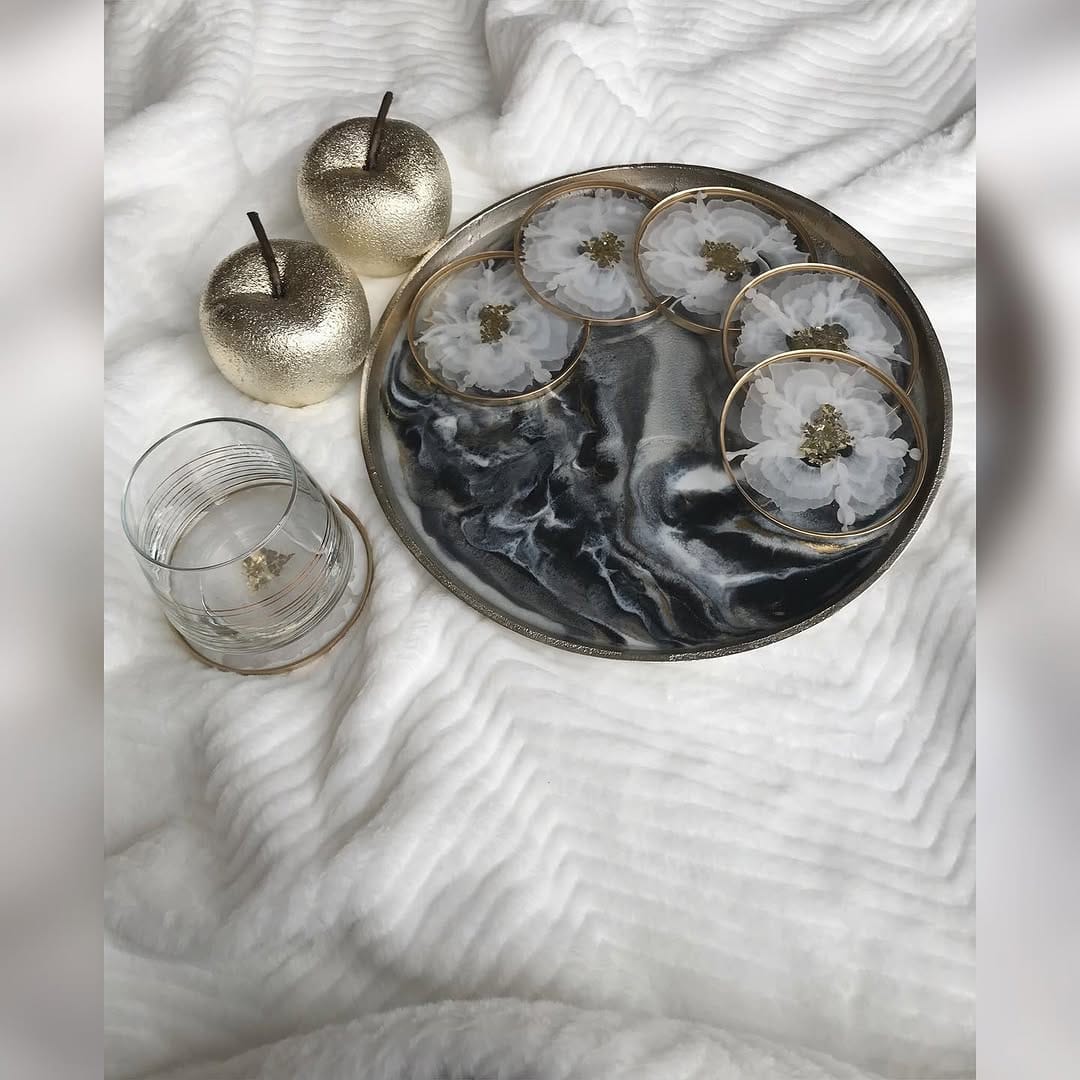 Post 7 by RESIN.MS on Instagram (carousel)